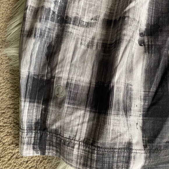 Men’s Lululemon T.H.E Short - Picture 4 of 4